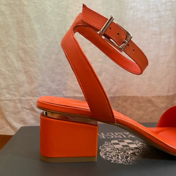 New in box! Vince Camuto block heel sandal. - Picture 6 of 12